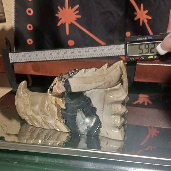 Volcano Agate Dragon Head - Picture 14 of 15